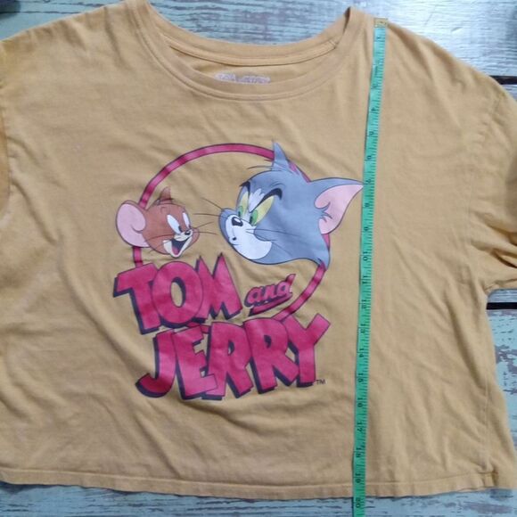 Tom and Jerry Cropped Crew Neck Graphic Tee Shirt Size XXL Mustard - Picture 2 of 7